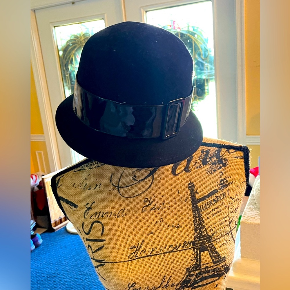 Black hat, travel, classic! Osfm Nine West